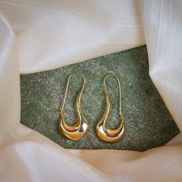AURIM_BLAIR_EARRINGS_GERMAN_SILVER_GOLDEN_SCULPTED