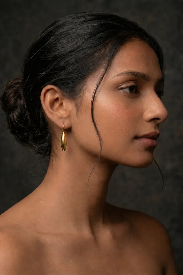 AURIM_BLAIR_EARRINGS_BRASS_THIN_LONG_LEAF_GOLDEN