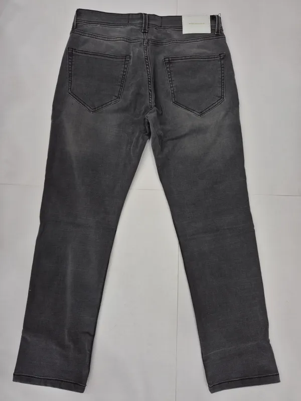 Black_Grey_Denim_Regular_Fit_Jeans_for_Men