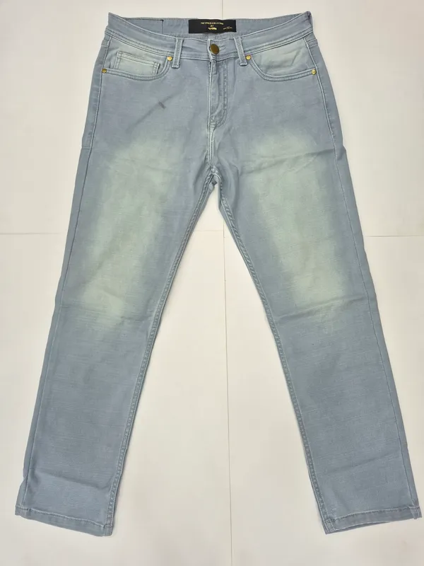 Light_Blue_Denim_Regular_Fit_Jeans_for_Men