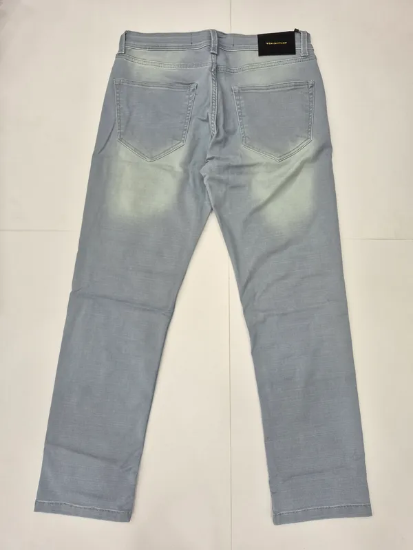 Light_Blue_Denim_Regular_Fit_Jeans_for_Men