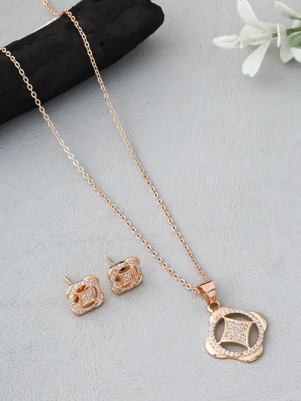 Golden_Plated_Earings_With_Pendant_For_Women