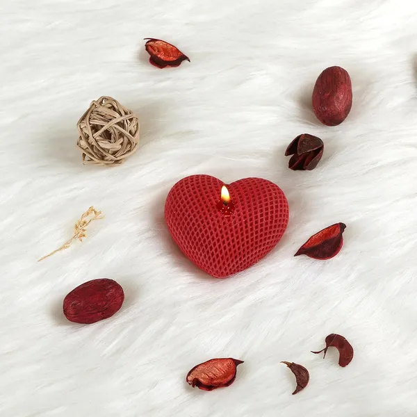 Red_Paraffin_Wax_Braided_Heart_Shaped_Candle_|_Rose