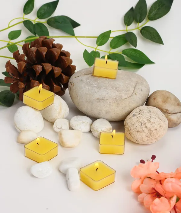 Pack_of_9_Yellow_Candles_Scented_Square_Shaped_Tealights_(Lemon_Grass)