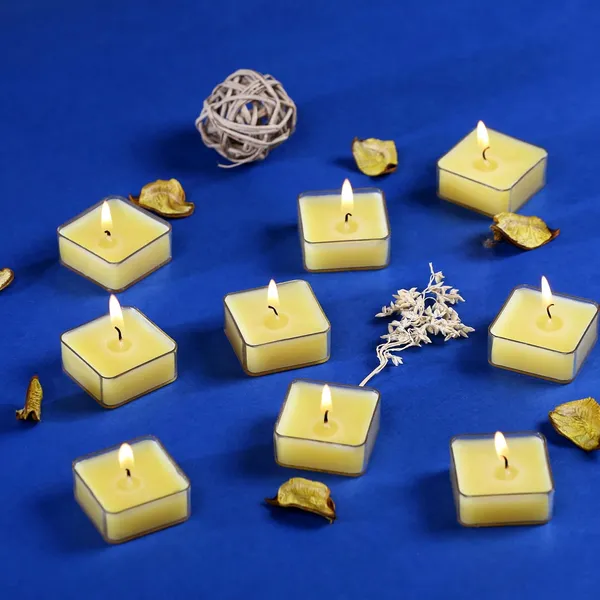 Pack_of_9_Yellow_Candles_Scented_Square_Shaped_Tealights_(Lemon_Grass)