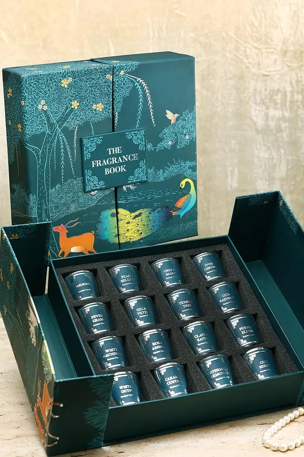 Set_Of_16_Multicolor_Candles_Premium_Soy_Wax_Scented_Votive_Glasses_Gift_Frgarance_Book_Luxurious_Gift_Box
