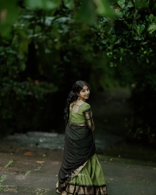 Mehndi-Black_Kanjiveram_Silk_Zari_Lehenga_With_Blouse_Along_With_Banarsi_Silk_Dupatta