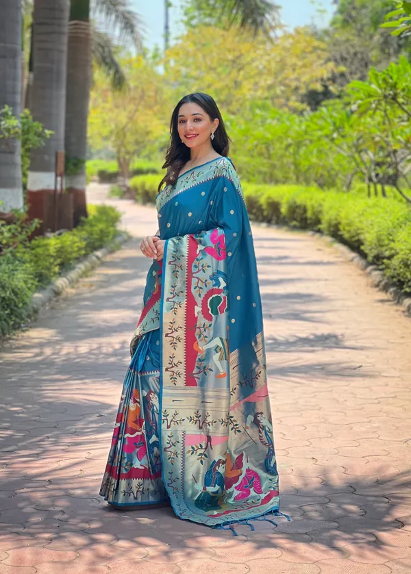 Teal_Blue__Women's_Kanjivaram_Pure_Handloom_Soft_Silk_Saree_With_Blouse_Piece.