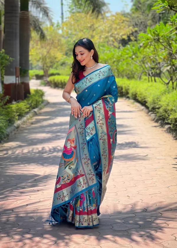 Teal_Blue__Women's_Kanjivaram_Pure_Handloom_Soft_Silk_Saree_With_Blouse_Piece.