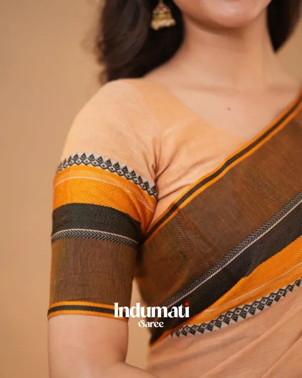 Peach_Soft_Mulmul_Cotton_Saree_with_Contrast_Border_Design_with_Blouse_Piece