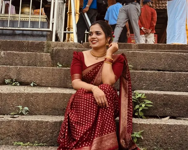 Maroon_Color_Fresh_Arrival_Soft_Banarasi_Silk_Saree_with_Classy_Bloue_Piece