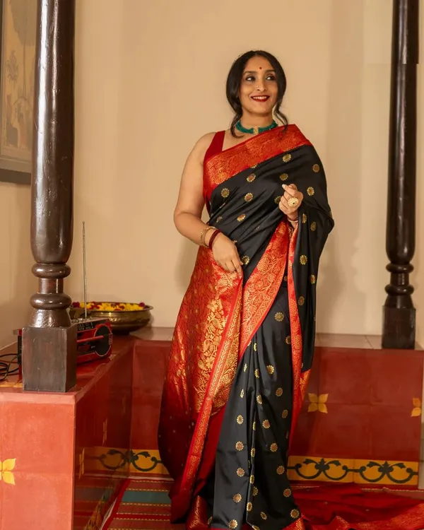 Black_And_Red_Color_New_Drop_Soft_Banarasi_Silk_Saree_with_Classy_Bloue_Piece