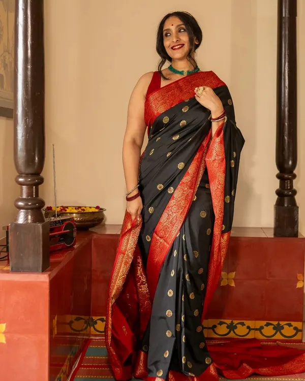 Black_And_Red_Color_New_Drop_Soft_Banarasi_Silk_Saree_with_Classy_Bloue_Piece