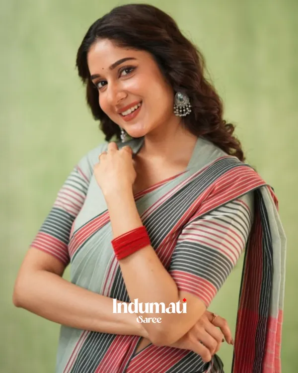 Grey_Mulmul_Cotton_Saree_with_Pink_&_Black_Striped_Pallu_&_Matching_Grey_Blouse_Piece