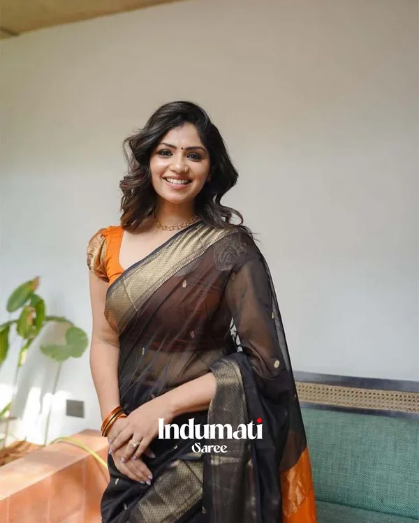 Black_Color_Premium_Cotton_Silk_Saree_With_Classy_Blouse_and_tassels
