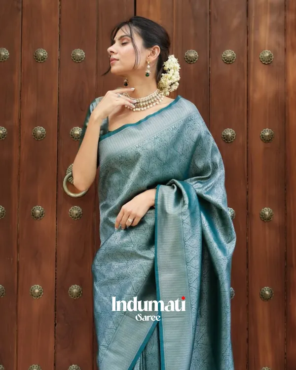 Bottle_Green_Color_Right_Now_Soft_Banarasi_Silk_Saree_with_Classy_Blouse_Piece