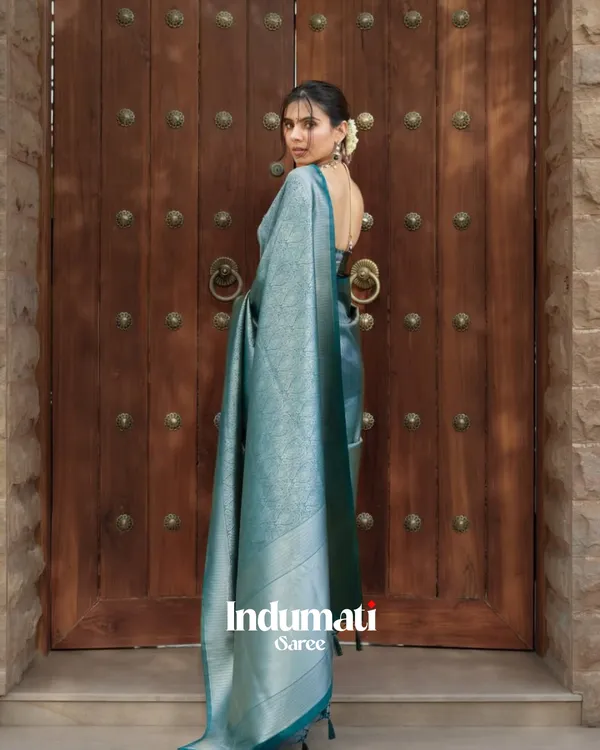 Bottle_Green_Color_Right_Now_Soft_Banarasi_Silk_Saree_with_Classy_Blouse_Piece