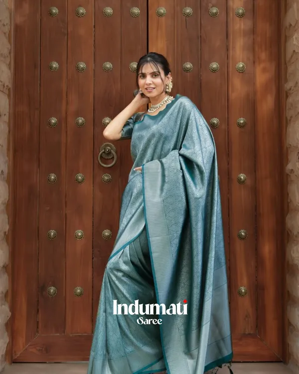 Bottle_Green_Color_Right_Now_Soft_Banarasi_Silk_Saree_with_Classy_Blouse_Piece