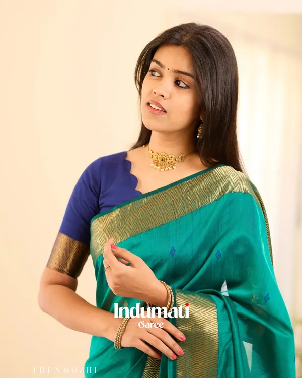 Pine_Green_Color_Premium_Cotton_Silk_Saree_With_Classy_Blouse