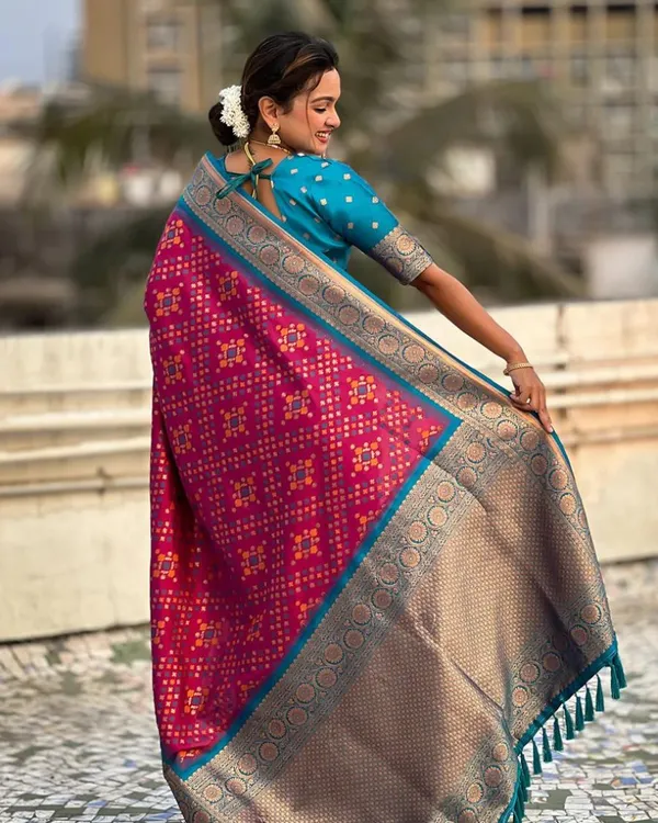 Pink_And_Blue_Color_Elite_Pick_Soft_Banarasi_Silk_Saree_with_Classy_Bloue_Piece