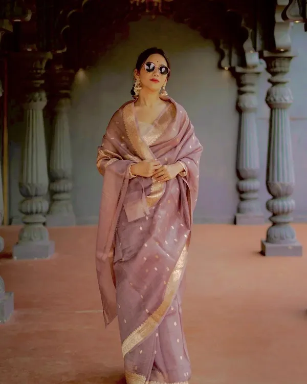 Peach_Color_Customer_Favorite_Soft_Banarasi_Silk_Saree_with_Classy_Bloue_Piece