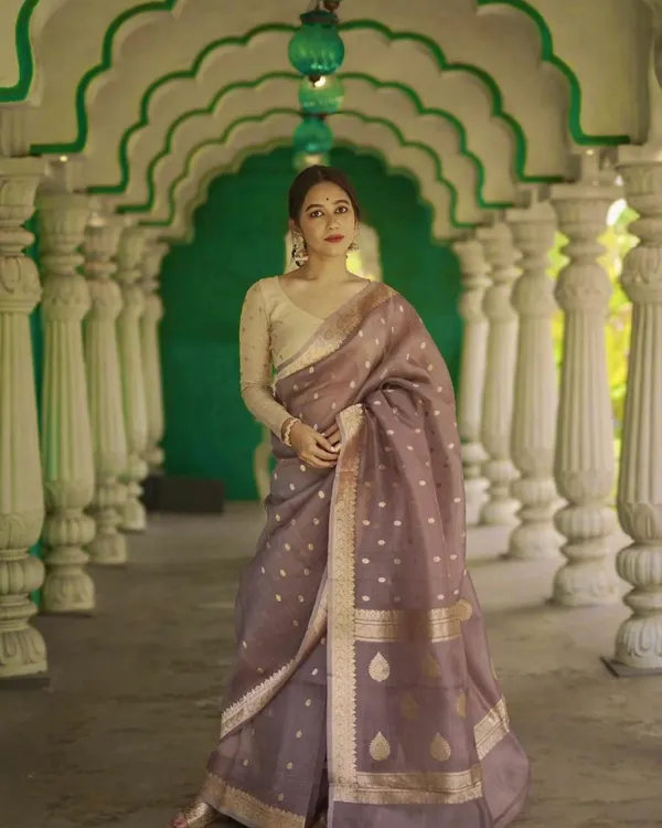 Peach_Color_Customer_Favorite_Soft_Banarasi_Silk_Saree_with_Classy_Bloue_Piece