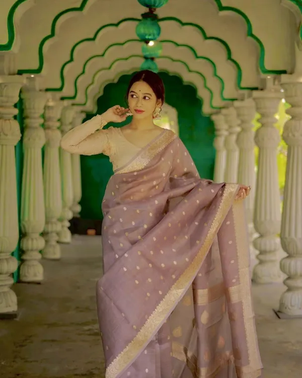 Peach_Color_Customer_Favorite_Soft_Banarasi_Silk_Saree_with_Classy_Bloue_Piece