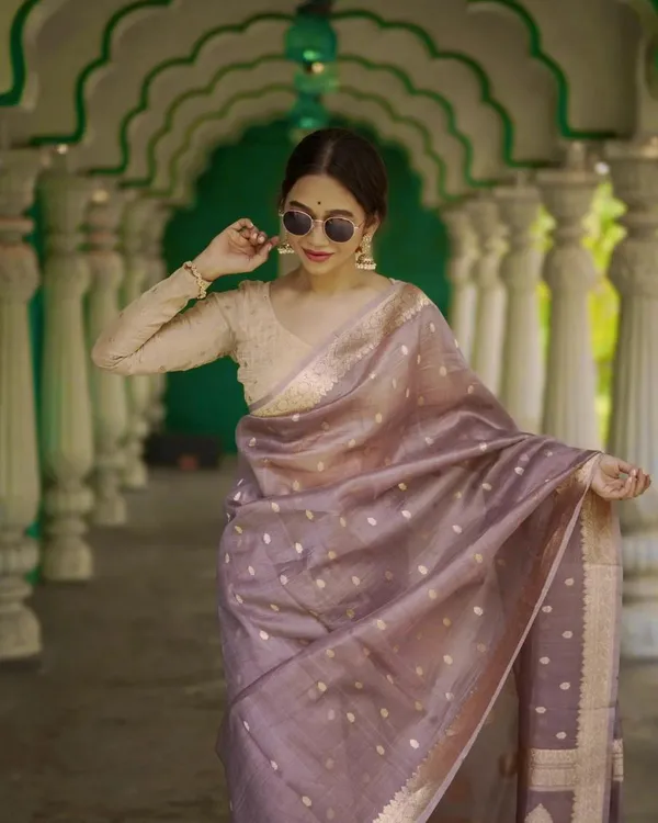 Peach_Color_Customer_Favorite_Soft_Banarasi_Silk_Saree_with_Classy_Bloue_Piece