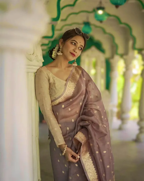 Peach_Color_Customer_Favorite_Soft_Banarasi_Silk_Saree_with_Classy_Bloue_Piece