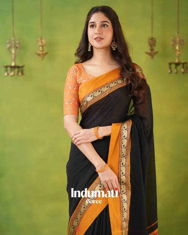 Black_Mulmul_Cotton_Saree_with_Mustard_Border_&_Elephant_Weave,_with_Blouse_Piece