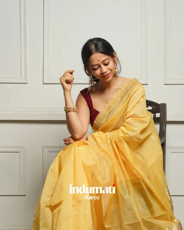 Light_Yellow_Color_New_Drop_Cotton_Silk_Saree_with_Classy_Bloue_Piece