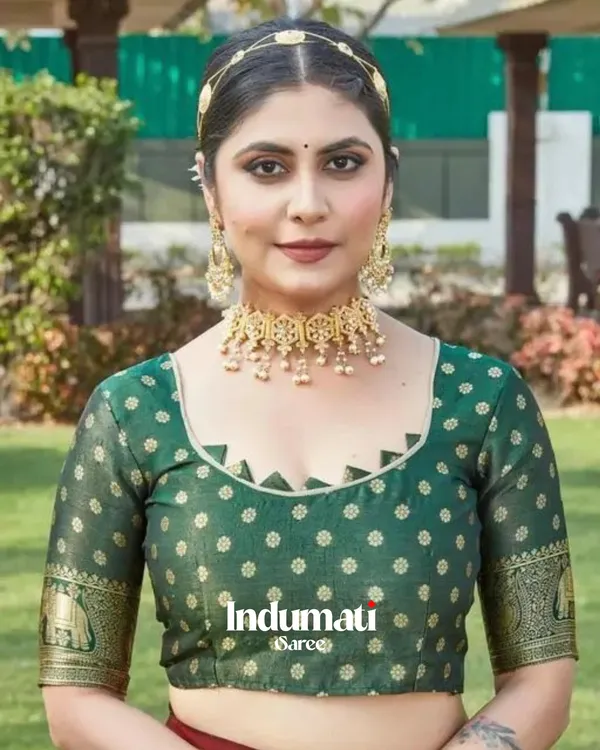 Purple_Color_Customer_Favorite_Soft_Banarasi_Silk_Saree_with_Classy_Blouse_Piece