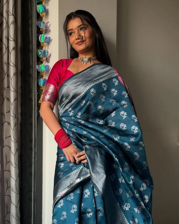 Bottle_Blue_Color_Exclusive_Soft_Banarasi_Silk_Saree_with_Classy_Bloue_Piece