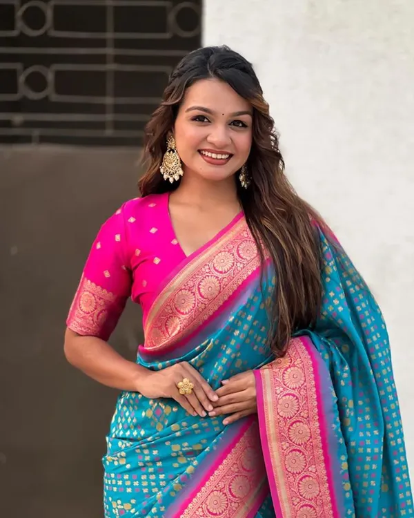 Blue_And_Pink_Color_Exclusive_Soft_Banarasi_Silk_Saree_with_Classy_Bloue_Piece