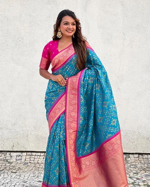 Blue_And_Pink_Color_Exclusive_Soft_Banarasi_Silk_Saree_with_Classy_Bloue_Piece