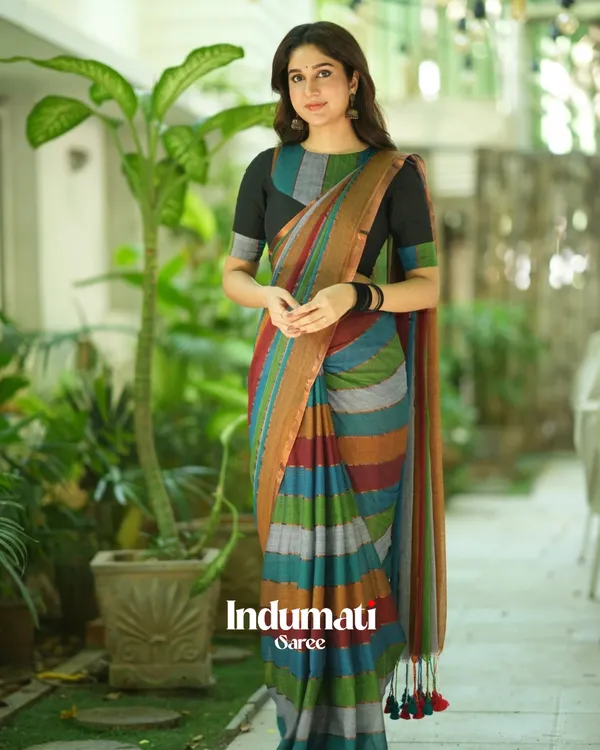 Multicolor_Striped_Mulmul_Cotton_Saree_Saree_with_Matching_Blouse_Piece