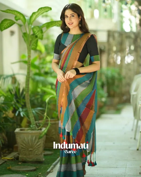 Multicolor_Striped_Mulmul_Cotton_Saree_Saree_with_Matching_Blouse_Piece