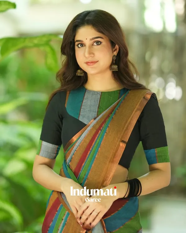 Multicolor_Striped_Mulmul_Cotton_Saree_Saree_with_Matching_Blouse_Piece