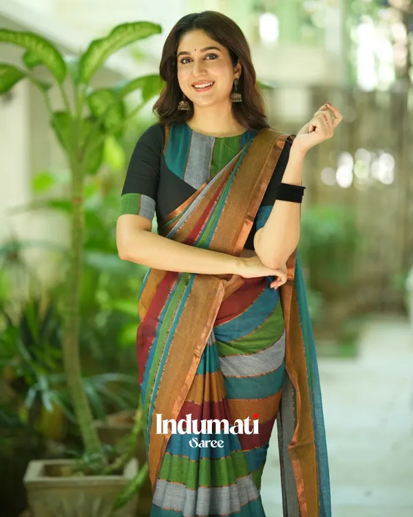 Multicolor_Striped_Mulmul_Cotton_Saree_Saree_with_Matching_Blouse_Piece