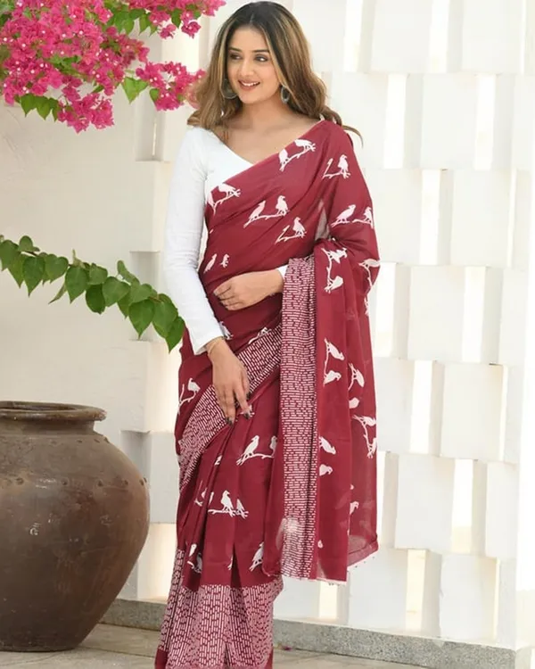 Maroon_Color_Latest_Add_Soft_Banarasi_Silk_Saree_with_Classy_Bloue_Piece