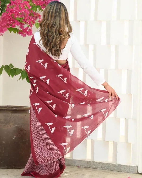 Maroon_Color_Latest_Add_Soft_Banarasi_Silk_Saree_with_Classy_Bloue_Piece