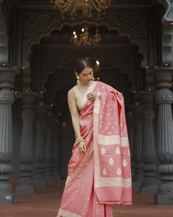 Light_Pink_Color_Going_Fast_Soft_Banarasi_Silk_Saree_with_Classy_Bloue_Piece