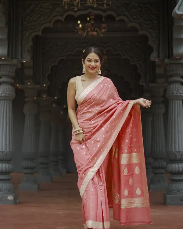 Light_Pink_Color_Going_Fast_Soft_Banarasi_Silk_Saree_with_Classy_Bloue_Piece