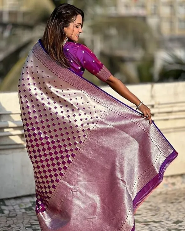 Purple_Color_Going_Fast_Soft_Banarasi_Silk_Saree_with_Classy_Bloue_Piece