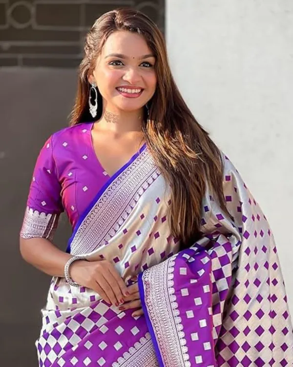 Purple_Color_Going_Fast_Soft_Banarasi_Silk_Saree_with_Classy_Bloue_Piece