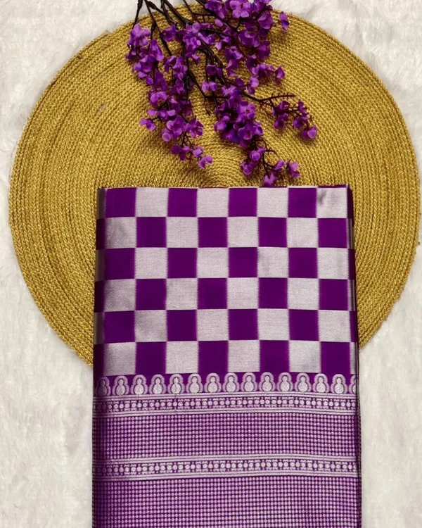 Purple_Color_Going_Fast_Soft_Banarasi_Silk_Saree_with_Classy_Bloue_Piece