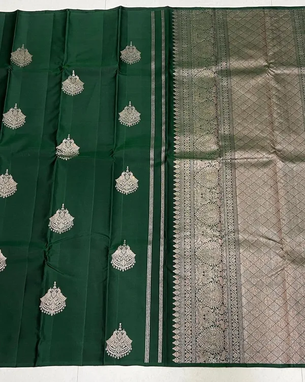 Green_Color_Just_Released_Soft_Banarasi_Silk_Saree_with_Classy_Bloue_Piece
