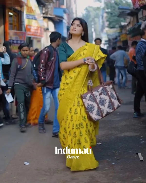 Peela_Phool_-_Bright_Yellow_Linen_Saree_with_Matching_Blouse