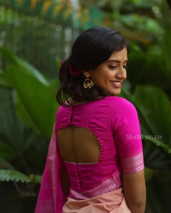 Pink_Color_Signature_Line_Soft_Banarasi_Silk_Saree_with_Classy_Bloue_Piece