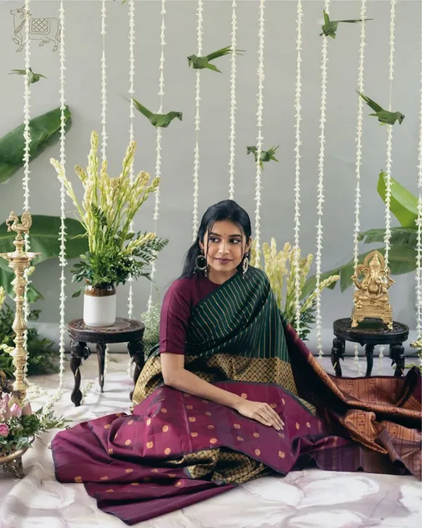 Green_And_Purple_Color_Going_Fast_Soft_Banarasi_Silk_Saree_with_Classy_Bloue_Piece